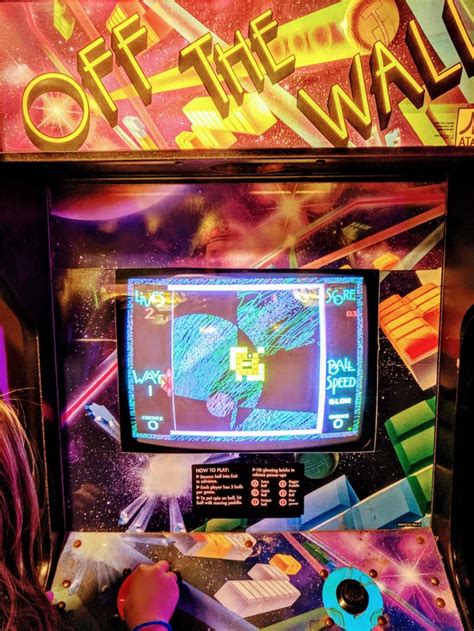 off the wall arcade game